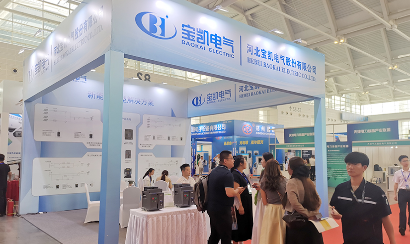 暴击行业天花板！J9国际站登录电气硬核技术亮相天津清洁能源展，引央视记者及能源产业巨头现场“挖宝”